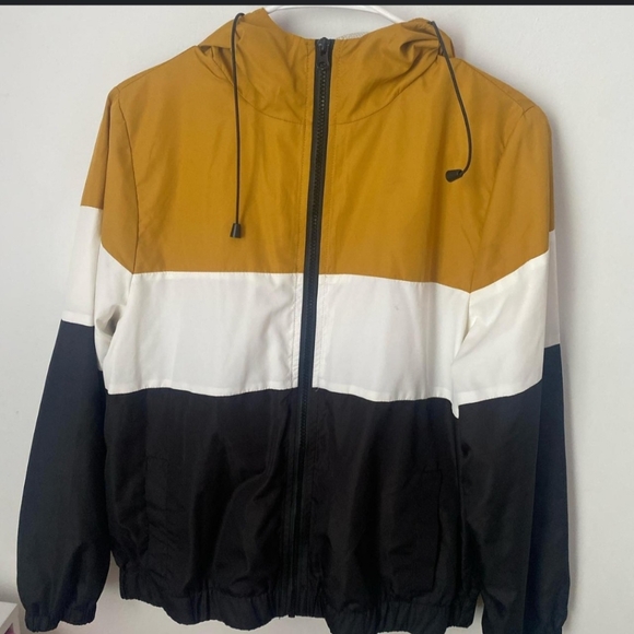 Stylish Women's Colorblock Windbreaker Jacket -Yellow, White, Black lightweight - Picture 3 of 3